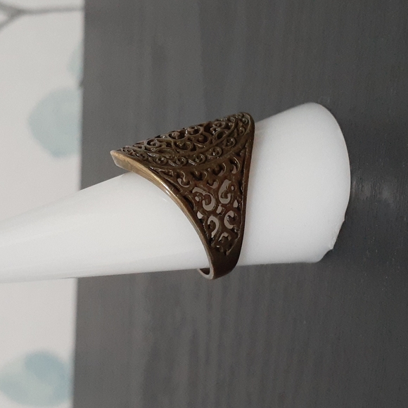 🟢 Premier Design Jasmine Brass Plated Ring - Picture 2 of 6